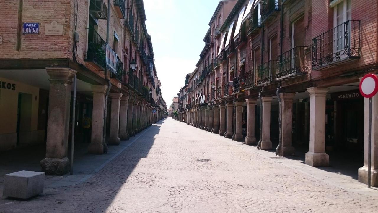 Casa De Huespedes Vecinodecerbantes Hotel Alcalá de Henares Eksteriør billede