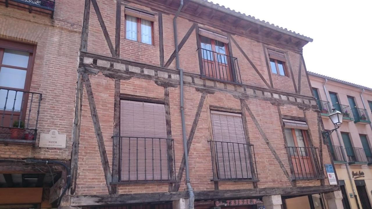 Casa De Huespedes Vecinodecerbantes Hotel Alcalá de Henares Eksteriør billede